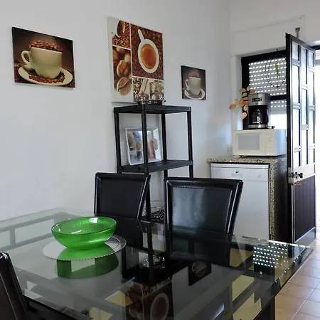 Piscina Privada, Villa 2 Quartos 4Pax, Albufeira Wi-Fi וילה גיאה